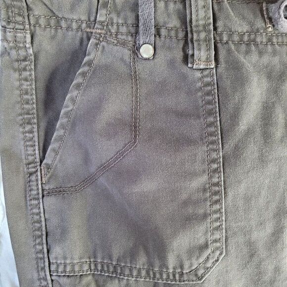 Womens Y2K Levi's Low Rise Tapered Cargo Pants 4M Army Green Drawstring Pockets - Picture 7 of 16
